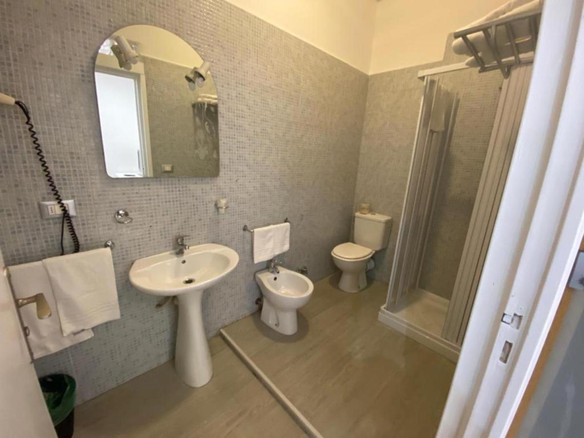 Pollon Inn Санремо Экстерьер фото