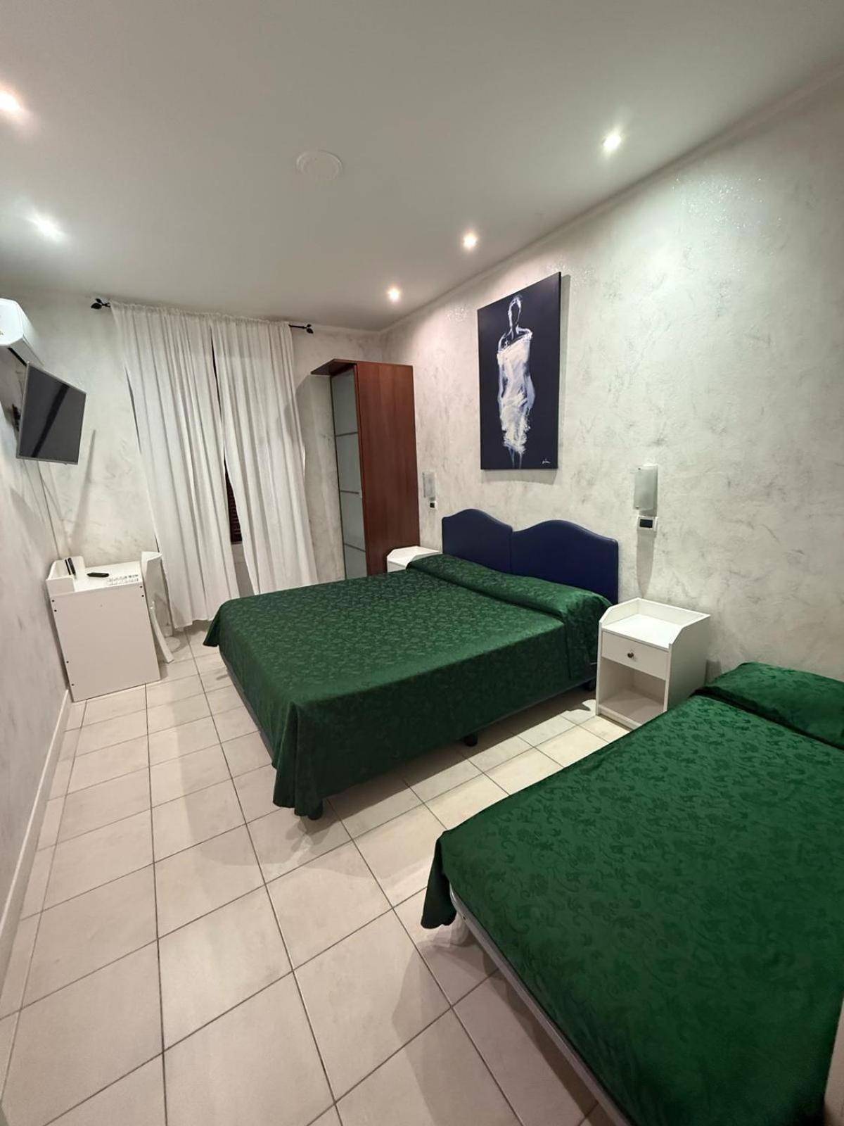 Pollon Inn Санремо Экстерьер фото