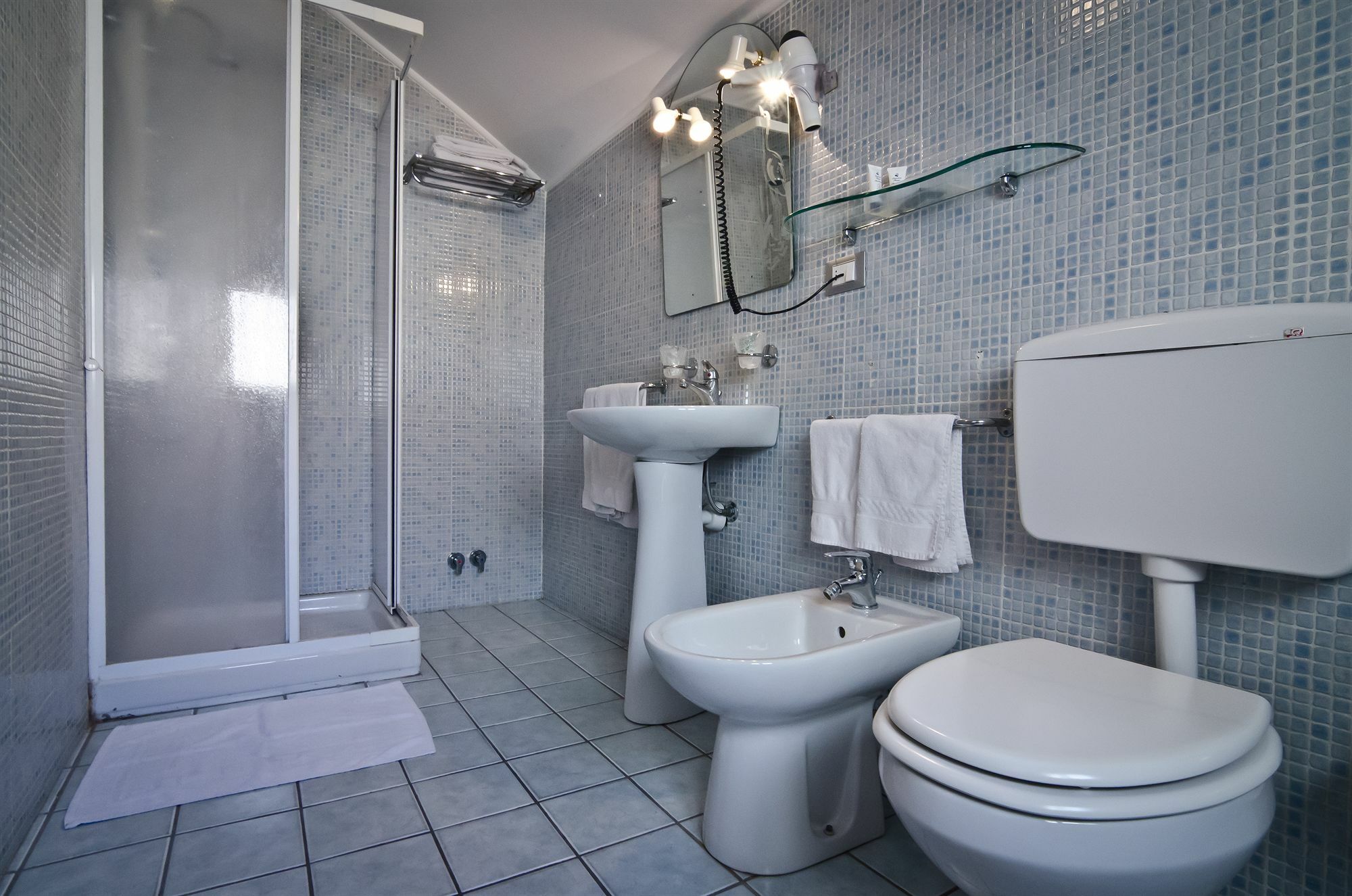 Pollon Inn Санремо Экстерьер фото